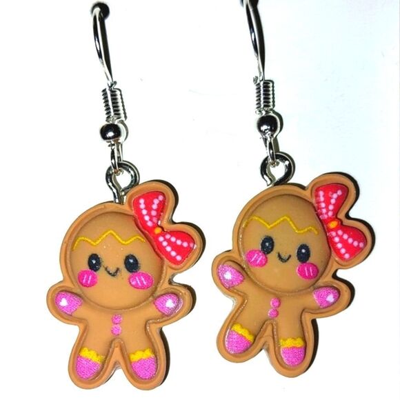 Super cute festive gingerbread holiday earrings - Picture 2 of 4